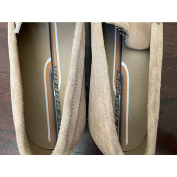 Skechers Mens Loafers Shoes Beige Leather Slip-On Moc Toe Us 9.5 - Picture 4 of 8